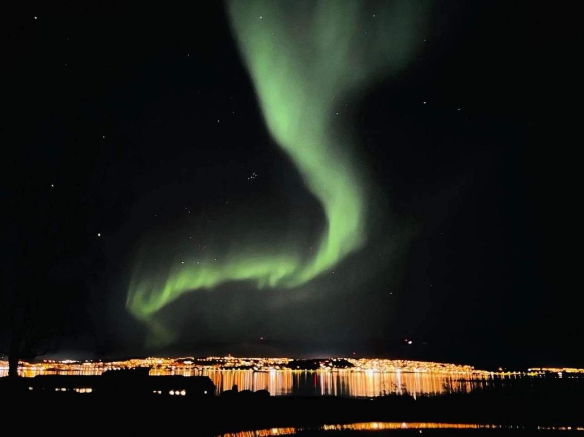 Small Cozy Apartment Tromso Luaran gambar